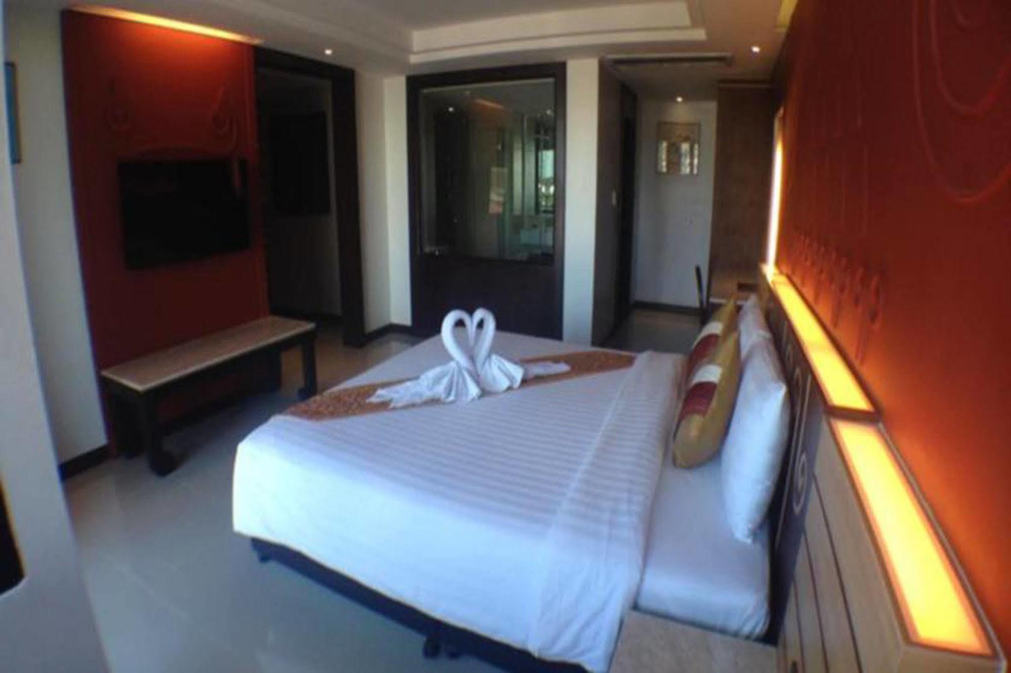 Bay Jomtien Hotel 5*